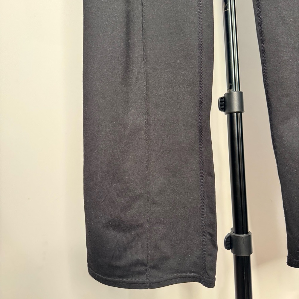 Vuori Women's Halo Wide Leg Flare Pant Front Seams Black Size XS X-Small VW425 - Picture 8 of 16